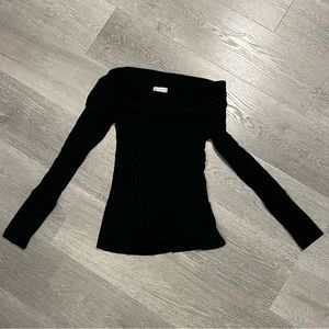 Altar’d State Long Sleeve Cowl Neck Black Medium